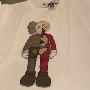 KAWS / UniQlo limited edition artist T-Shirt Sz.M
